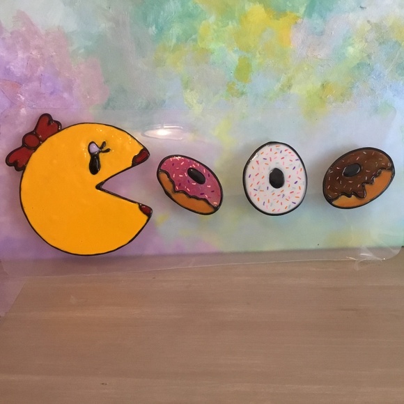 MS. PAC MAN WINDOW CLINGS DOUGHNUT BUNDLE - Picture 2 of 3